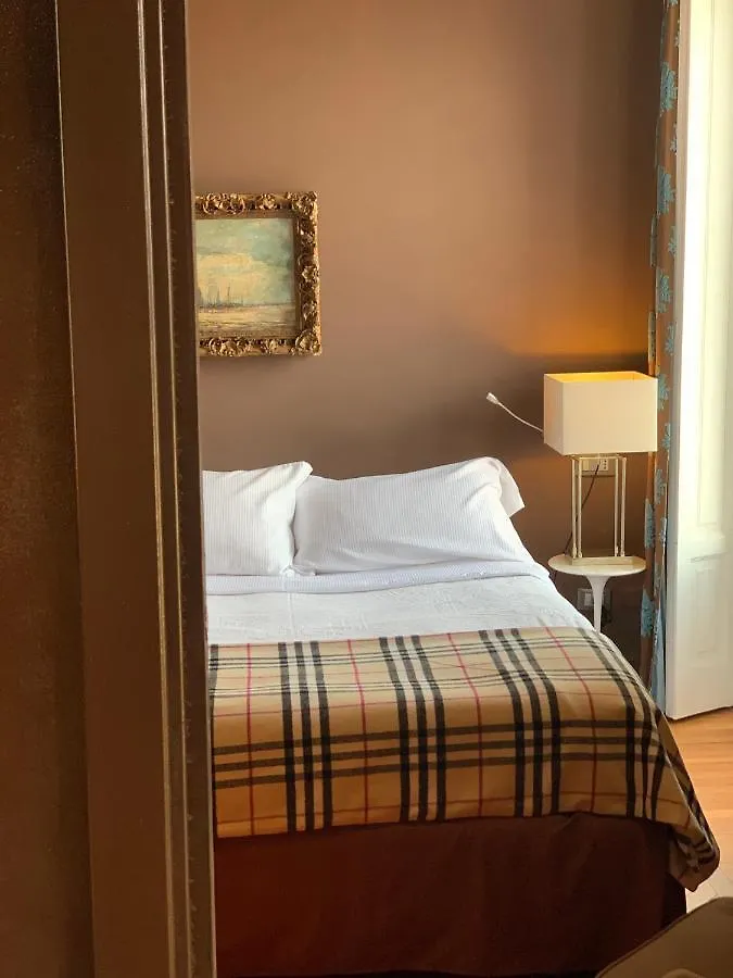 ** Bed & Breakfast Pattini Guest House Milano Italia