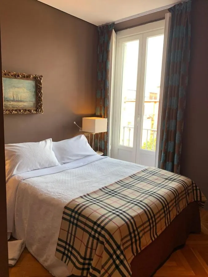 Pattini Guest House Milano Oda ve Kahvaltı